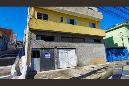 Fachada de casa para alugar com 1 quarto, 50m² em Veloso, Osasco