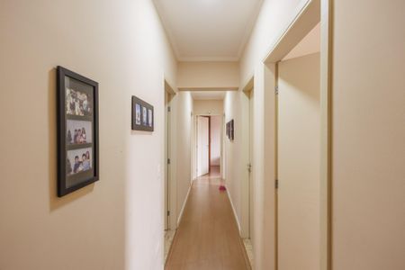 Apartamento para alugar com 168m², 4 quartos e 2 vagas Apartamento para alugar com 168m², 4 quartos e 2 vagasCorredor