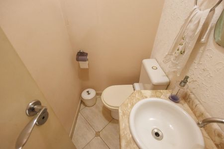 Apartamento para alugar com 168m², 4 quartos e 2 vagas Apartamento para alugar com 168m², 4 quartos e 2 vagasLavabo