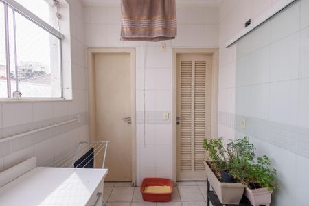 Área de Serviço de apartamento para alugar com 4 quartos, 168m² em Centro, Taubaté