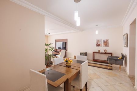 Apartamento para alugar com 168m², 4 quartos e 2 vagas Apartamento para alugar com 168m², 4 quartos e 2 vagasSala de Jantar