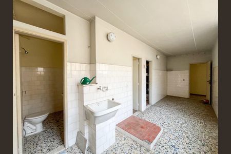 Apartamento à venda com 239m², 3 quartos e 1 vaga Apartamento à venda com 239m², 3 quartos e 1 vagaÁrea externa