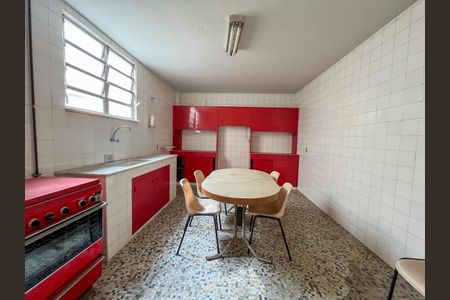 Apartamento à venda com 239m², 3 quartos e 1 vaga Apartamento à venda com 239m², 3 quartos e 1 vagaCozinha