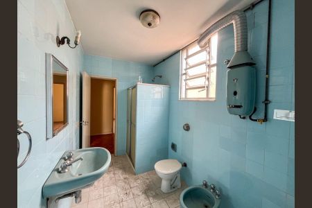 Apartamento à venda com 239m², 3 quartos e 1 vaga Apartamento à venda com 239m², 3 quartos e 1 vagaBanheiro