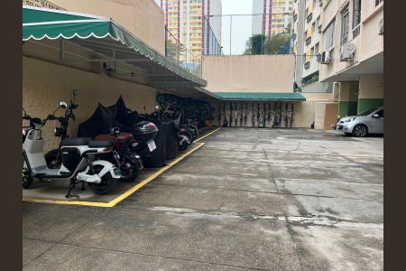 Apartamento à venda com 239m², 3 quartos e 1 vaga Apartamento à venda com 239m², 3 quartos e 1 vagaÁrea externa