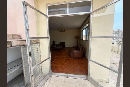 Apartamento à venda com 239m², 3 quartos e 1 vaga Apartamento à venda com 239m², 3 quartos e 1 vagaÁrea externa