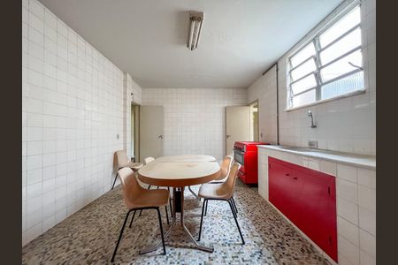 Apartamento à venda com 239m², 3 quartos e 1 vaga Apartamento à venda com 239m², 3 quartos e 1 vagaCozinha