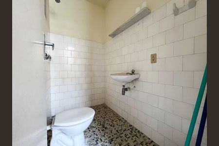 Apartamento à venda com 239m², 3 quartos e 1 vaga Apartamento à venda com 239m², 3 quartos e 1 vagaBanheiro