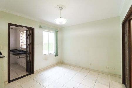 Casa para alugar com 2 quartos, 170m² em Vila Gustavo, São Paulo