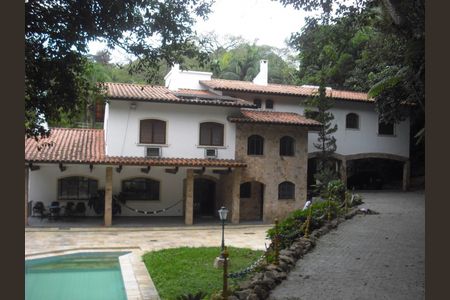 Casa para alugar com 10m², 7 quartos e 6 vagas Casa para alugar com 10m², 7 quartos e 6 vagasFachada