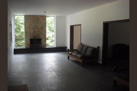 Casa para alugar com 10m², 7 quartos e 6 vagas Casa para alugar com 10m², 7 quartos e 6 vagasSala
