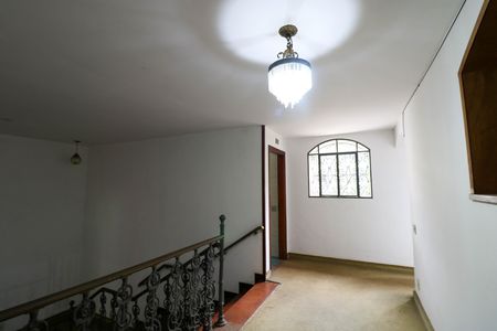 Casa para alugar com 10m², 7 quartos e 6 vagas Casa para alugar com 10m², 7 quartos e 6 vagasHall