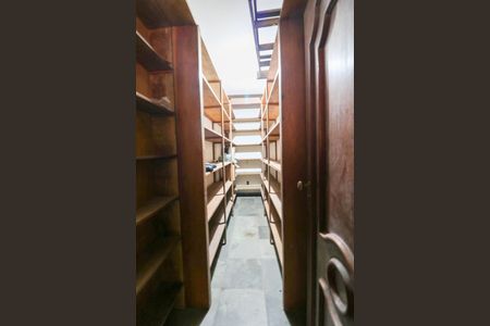 Casa para alugar com 10m², 7 quartos e 6 vagas Casa para alugar com 10m², 7 quartos e 6 vagasDespensa