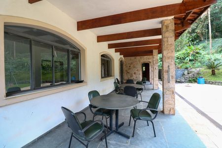 Casa para alugar com 10m², 7 quartos e 6 vagas Casa para alugar com 10m², 7 quartos e 6 vagasVaranda