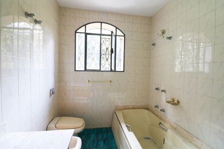 Casa para alugar com 10m², 7 quartos e 6 vagas Casa para alugar com 10m², 7 quartos e 6 vagasBanheiro da suíte 2