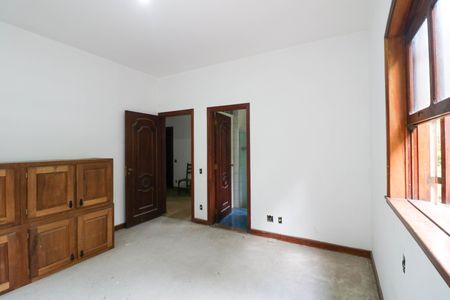 Casa para alugar com 10m², 7 quartos e 6 vagas Casa para alugar com 10m², 7 quartos e 6 vagasSuíte 2