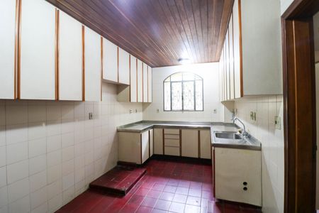 Casa para alugar com 10m², 7 quartos e 6 vagas Casa para alugar com 10m², 7 quartos e 6 vagasCozinha