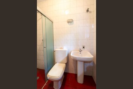 Casa para alugar com 10m², 7 quartos e 6 vagas Casa para alugar com 10m², 7 quartos e 6 vagasBanheiro de serviço