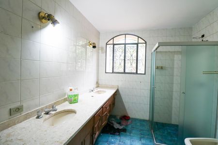 Casa para alugar com 10m², 7 quartos e 6 vagas Casa para alugar com 10m², 7 quartos e 6 vagasBanheiro da suíte
