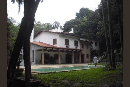 Fachada de casa para alugar com 7 quartos, 10m² em Praia da Lagoa, São Paulo