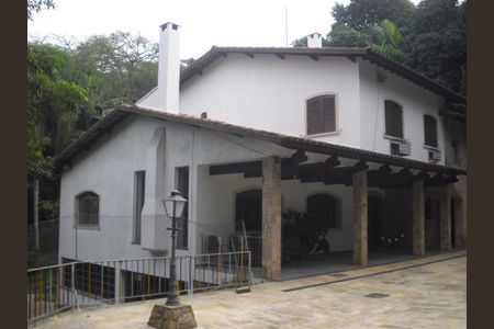 Casa para alugar com 10m², 7 quartos e 6 vagas Casa para alugar com 10m², 7 quartos e 6 vagasFachada