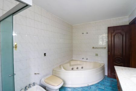Casa para alugar com 10m², 7 quartos e 6 vagas Casa para alugar com 10m², 7 quartos e 6 vagasBanheiro da suíte