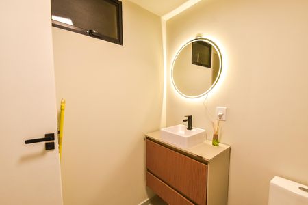 Banheiro de apartamento à venda com 1 quarto, 46m² em Vila Mariana, São Paulo