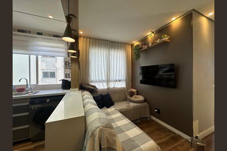 Sala de apartamento para alugar com 1 quarto, 50m² em Jardim Tupanci, Barueri