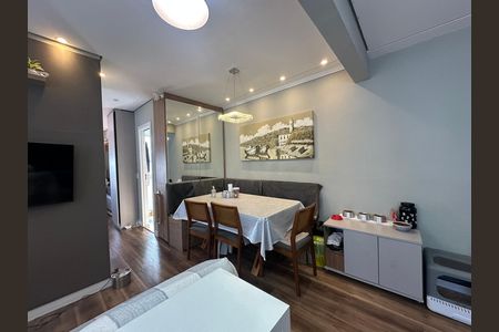 Sala de apartamento para alugar com 1 quarto, 50m² em Jardim Tupanci, Barueri