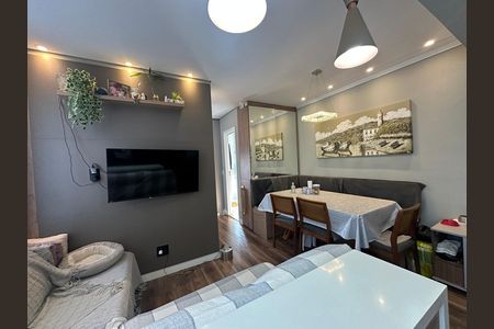 Sala de apartamento para alugar com 1 quarto, 50m² em Jardim Tupanci, Barueri