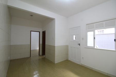 Sala de casa para alugar com 1 quarto, 70m² em Taquara, Rio de Janeiro