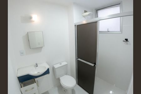 Banheiro de apartamento à venda com 2 quartos, 54m² em Parque Marajoara, Santo André