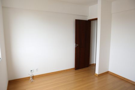 Apartamento para alugar com 100m², 3 quartos e 2 vagasQuarto 2
