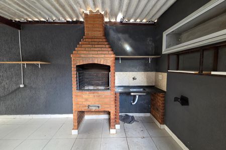 Churrasqueira de casa para alugar com 3 quartos, 250m² em Guilhermina, Praia Grande