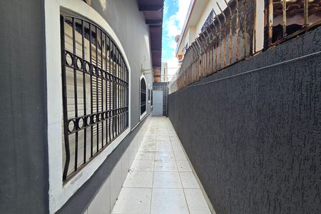 Quintal de casa para alugar com 3 quartos, 250m² em Guilhermina, Praia Grande