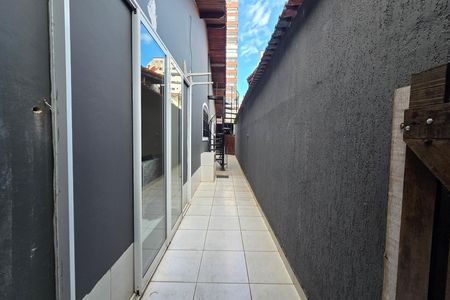 Casa para alugar com 250m², 3 quartos e 4 vagas Casa para alugar com 250m², 3 quartos e 4 vagasQuintal
