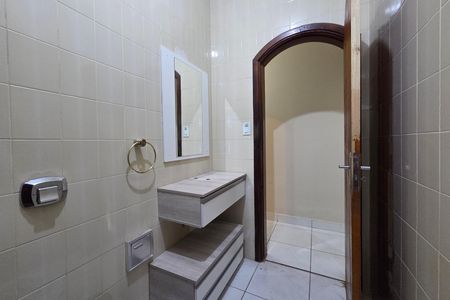 Casa para alugar com 250m², 3 quartos e 4 vagas Casa para alugar com 250m², 3 quartos e 4 vagasBanheiro