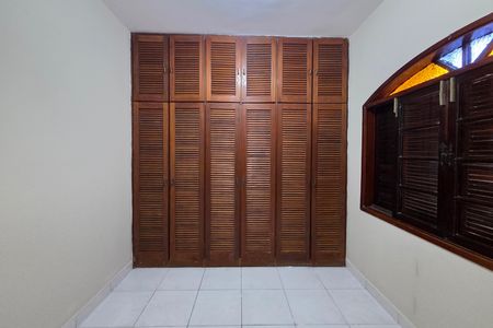 Casa para alugar com 250m², 3 quartos e 4 vagas Casa para alugar com 250m², 3 quartos e 4 vagasQuarto 2