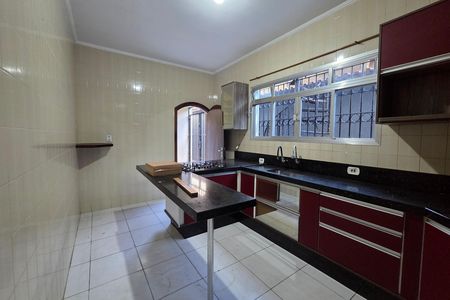 Cozinha de casa para alugar com 3 quartos, 250m² em Guilhermina, Praia Grande