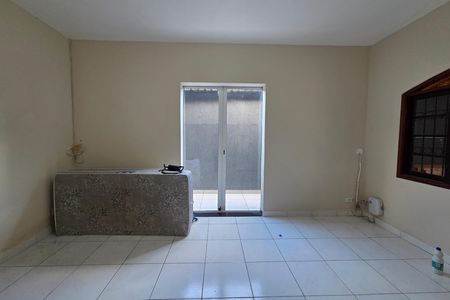 Casa para alugar com 250m², 3 quartos e 4 vagas Casa para alugar com 250m², 3 quartos e 4 vagasSala