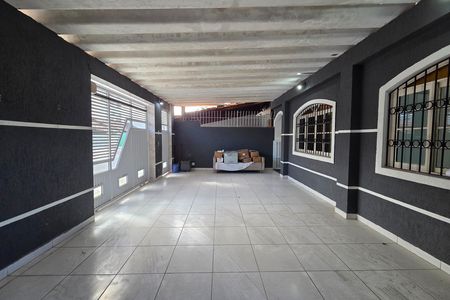 Casa para alugar com 250m², 3 quartos e 4 vagas Casa para alugar com 250m², 3 quartos e 4 vagasGaragem