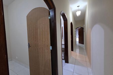 Casa para alugar com 250m², 3 quartos e 4 vagas Casa para alugar com 250m², 3 quartos e 4 vagasQuarto 2
