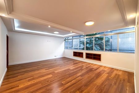 Apartamento à venda com 132m², 3 quartos e 1 vaga