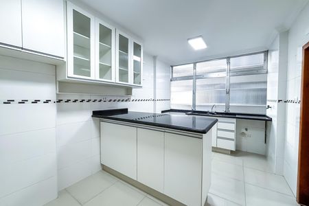 Apartamento à venda com 132m², 3 quartos e 1 vaga