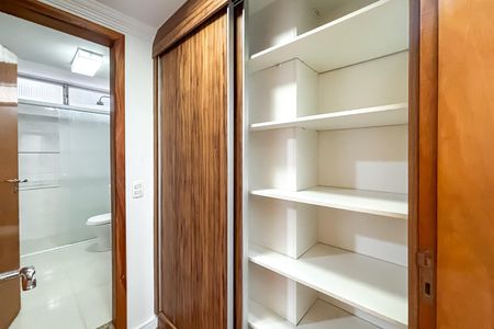 Apartamento à venda com 132m², 3 quartos e 1 vaga