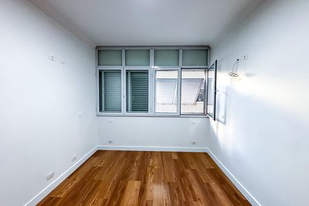 Apartamento à venda com 132m², 3 quartos e 1 vaga
