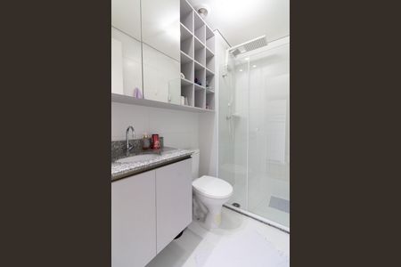 Banheiro de kitnet/studio para alugar com 1 quarto, 25m² em Butantã, São Paulo