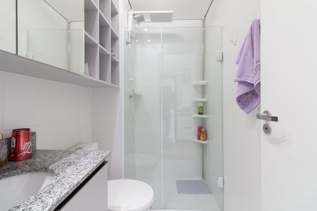 Banheiro de kitnet/studio para alugar com 1 quarto, 25m² em Butantã, São Paulo