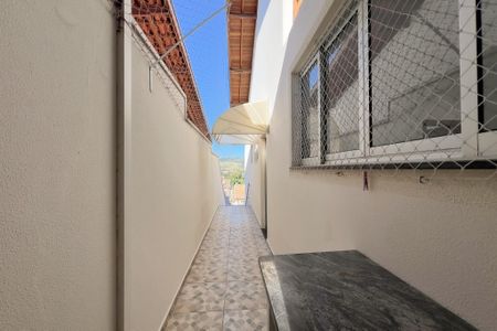 Casa de condomínio para alugar com 163m², 3 quartos e 4 vagas