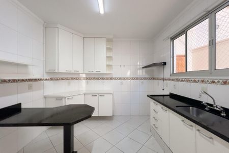 Casa de condomínio para alugar com 163m², 3 quartos e 4 vagas